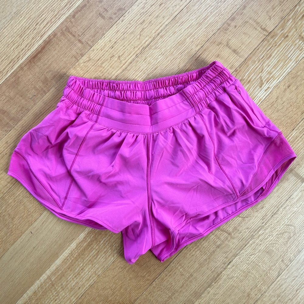 NWOT Sonic pink hotty hot low rise 2.5 shorts